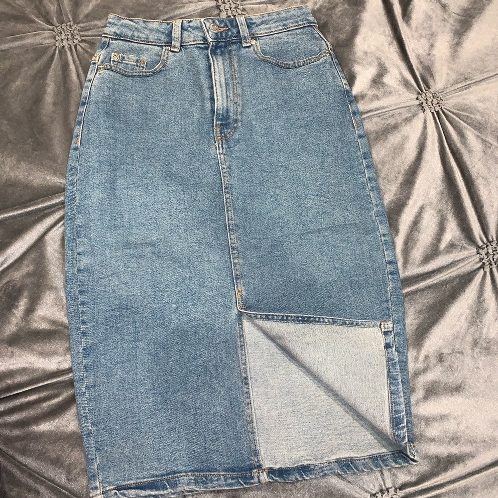 Denim skirt
